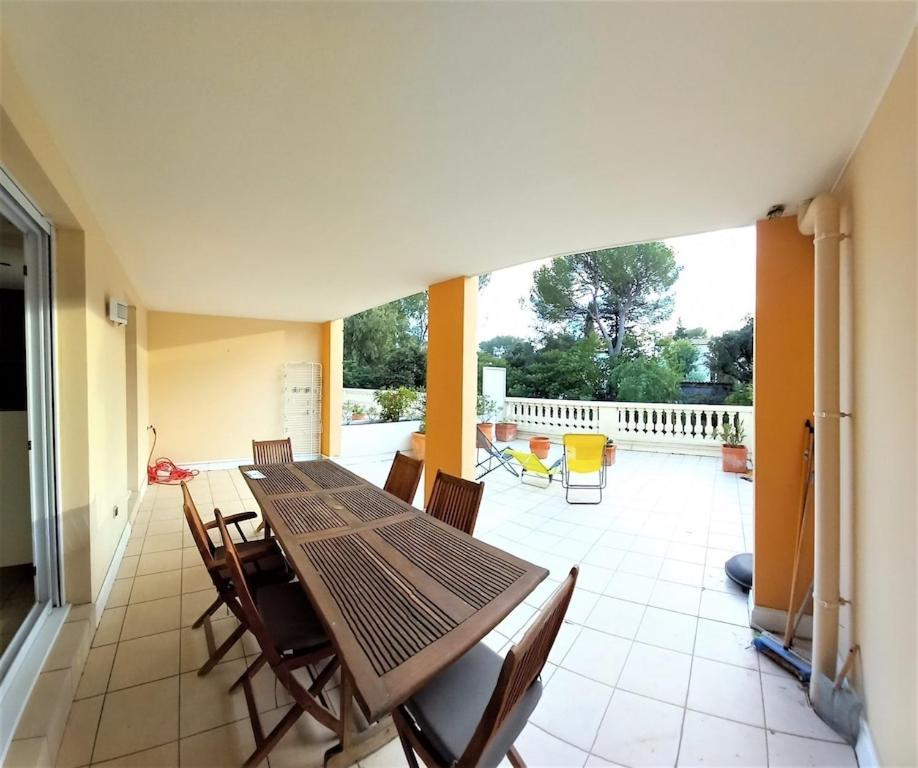 Appartement T3 Spacieux Dans De Standing *